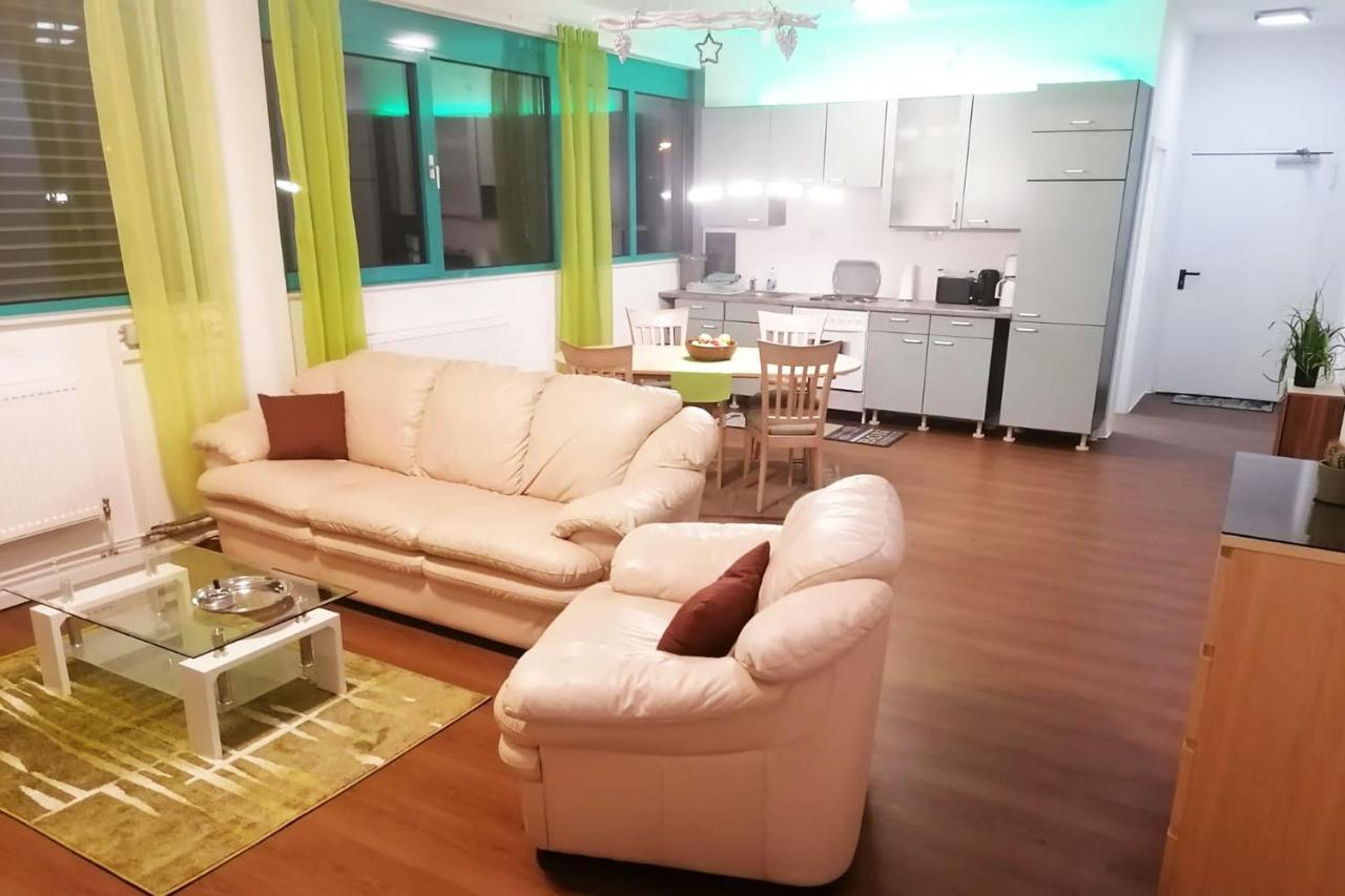 Gemuetliche Apartments In Niederdorfelden Bagian luar foto
