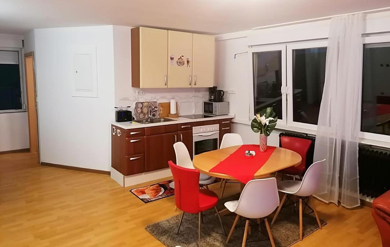 Gemuetliche Apartments In Niederdorfelden Bagian luar foto