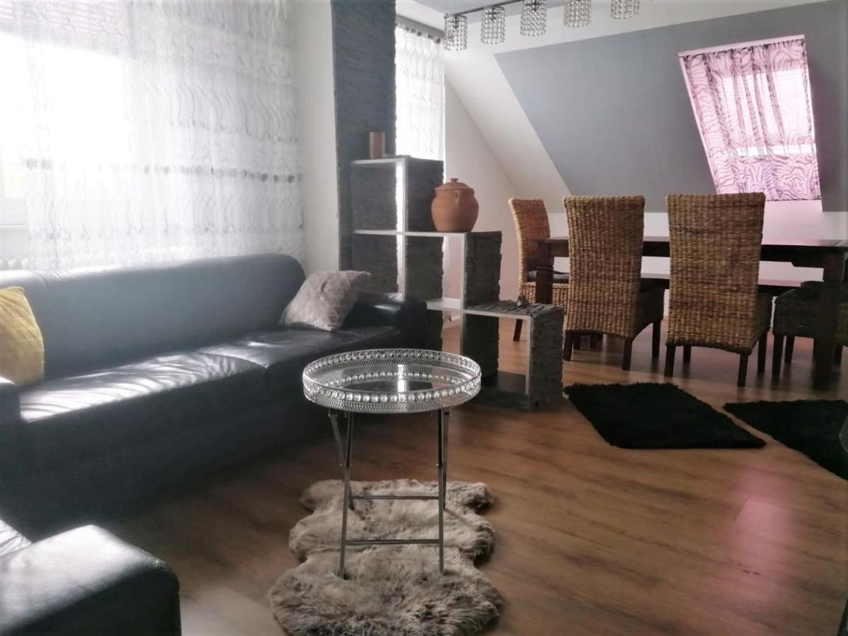 Gemuetliche Apartments In Niederdorfelden Bagian luar foto