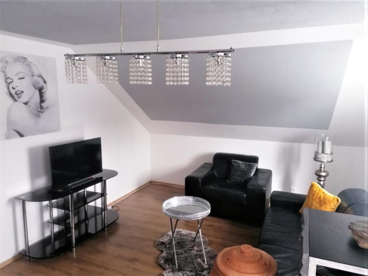 Gemuetliche Apartments In Niederdorfelden Bagian luar foto